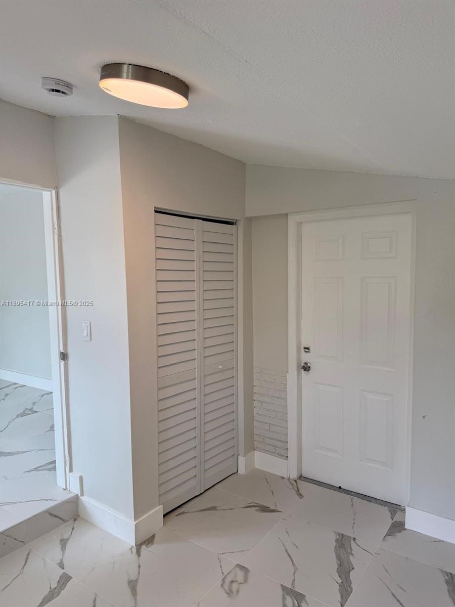 DILLARD PARK ESTATES 1ST - Residential Lease