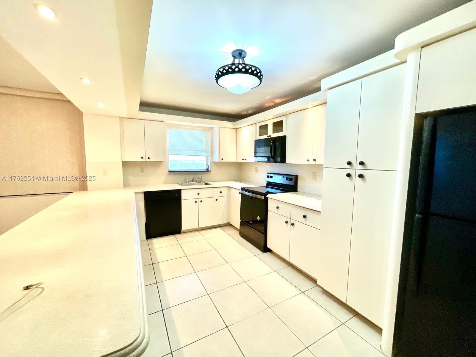 Experience the perfect mix of luxury and convenience with this beautiful apartment in Aventura! This spacious condo features breathtaking views and a prime location, an open floor plan, and a kitchen with custom cabinetry. Features include cozy carpeting, tile flooring, and covered parking. Enjoy amenities like 24-hour security, two pools, tennis courts, and a gym. Includes hot water, high-speed internet, and cable.
Just minutes from Aventura Mall, Fresh Market, and local dining and entertainment. Schedule a viewing today!