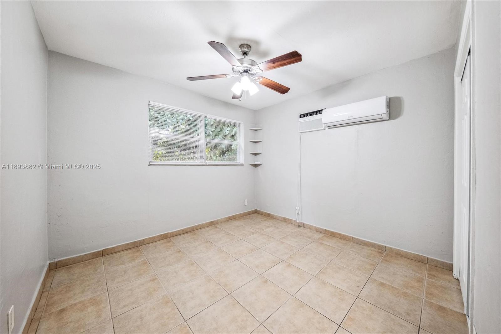 MIAMI GARDENS ESTATES SEC - Residential