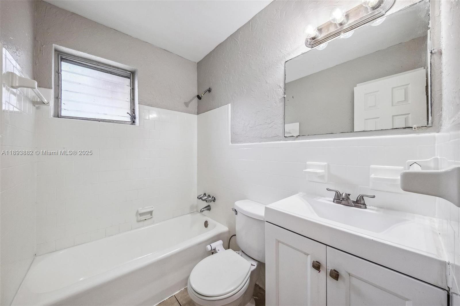 MIAMI GARDENS ESTATES SEC - Residential