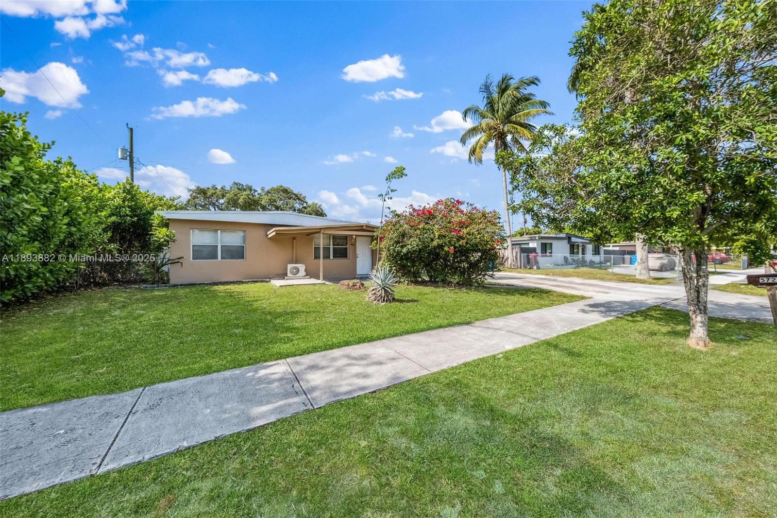 MIAMI GARDENS ESTATES SEC - Residential