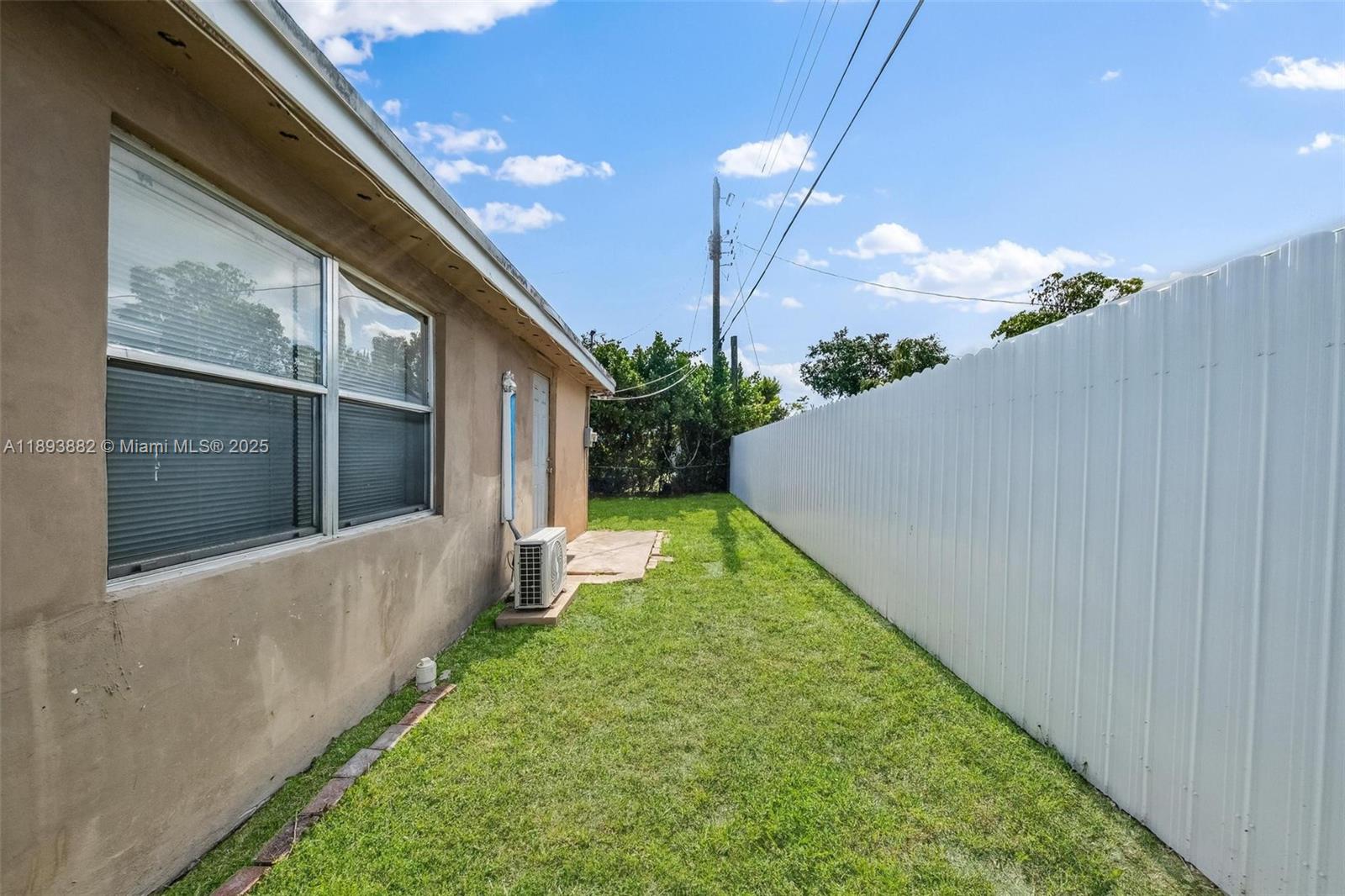 MIAMI GARDENS ESTATES SEC - Residential