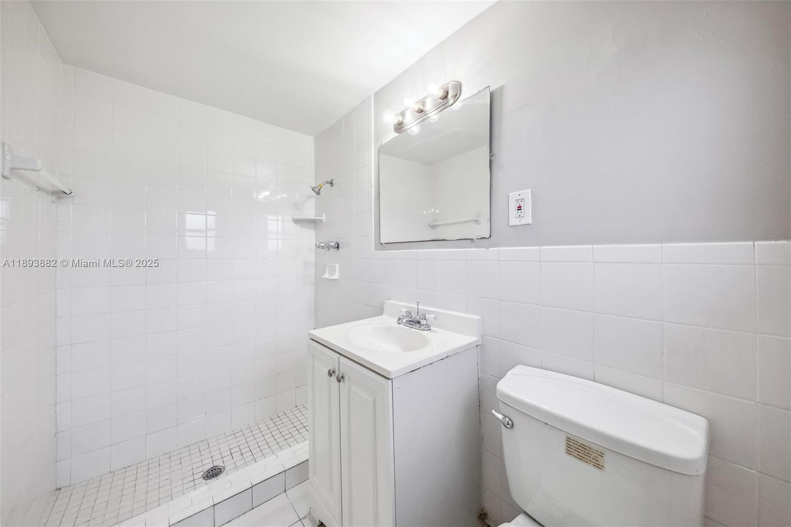 MIAMI GARDENS ESTATES SEC - Residential