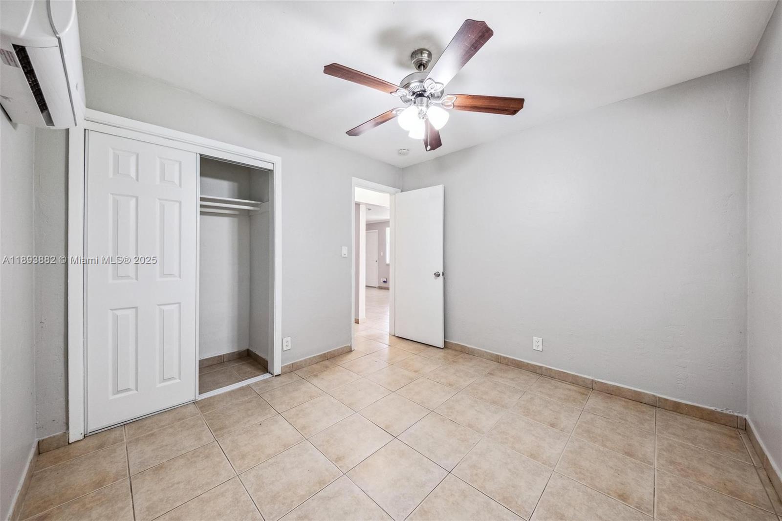 MIAMI GARDENS ESTATES SEC - Residential