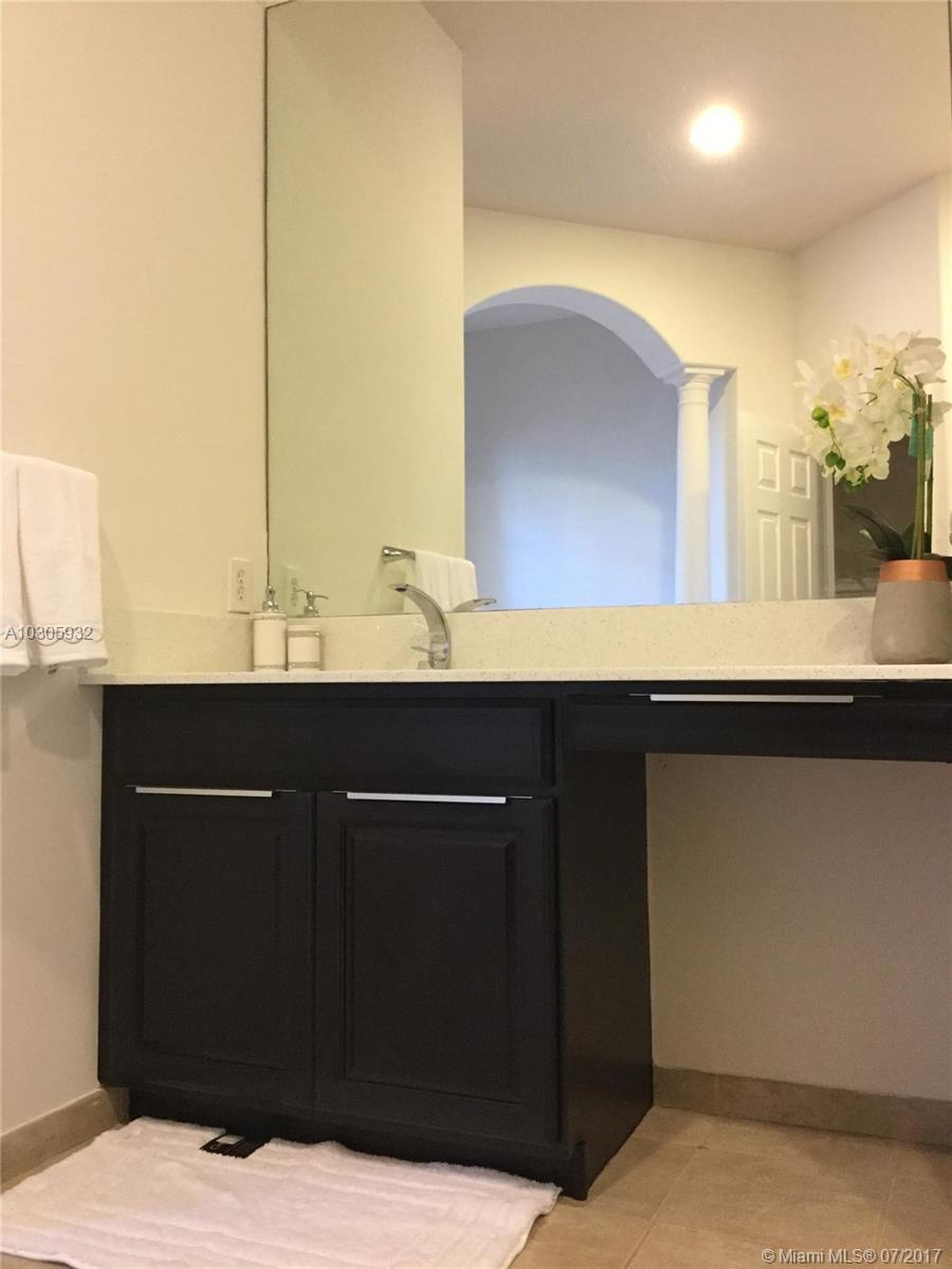 DORAL ISLES VENETIA - Residential Lease