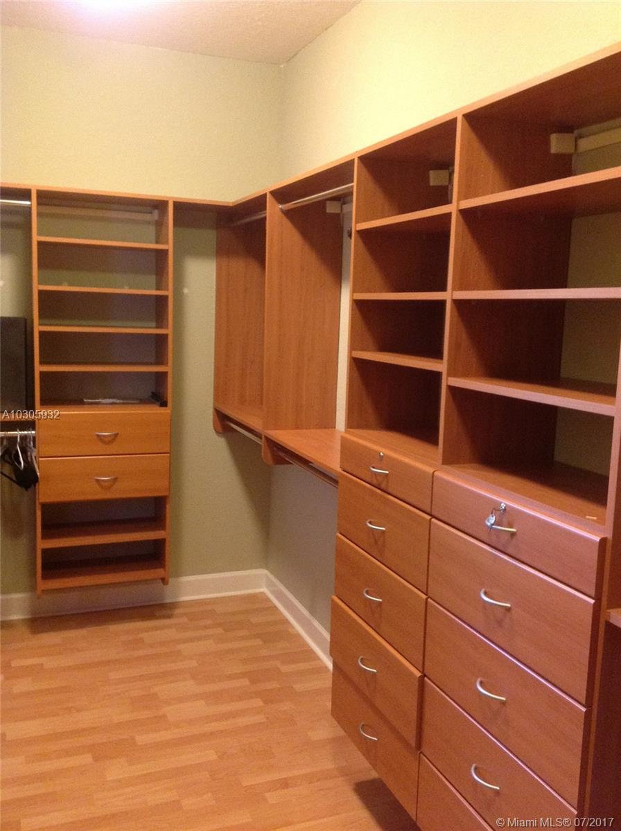 DORAL ISLES VENETIA - Residential Lease