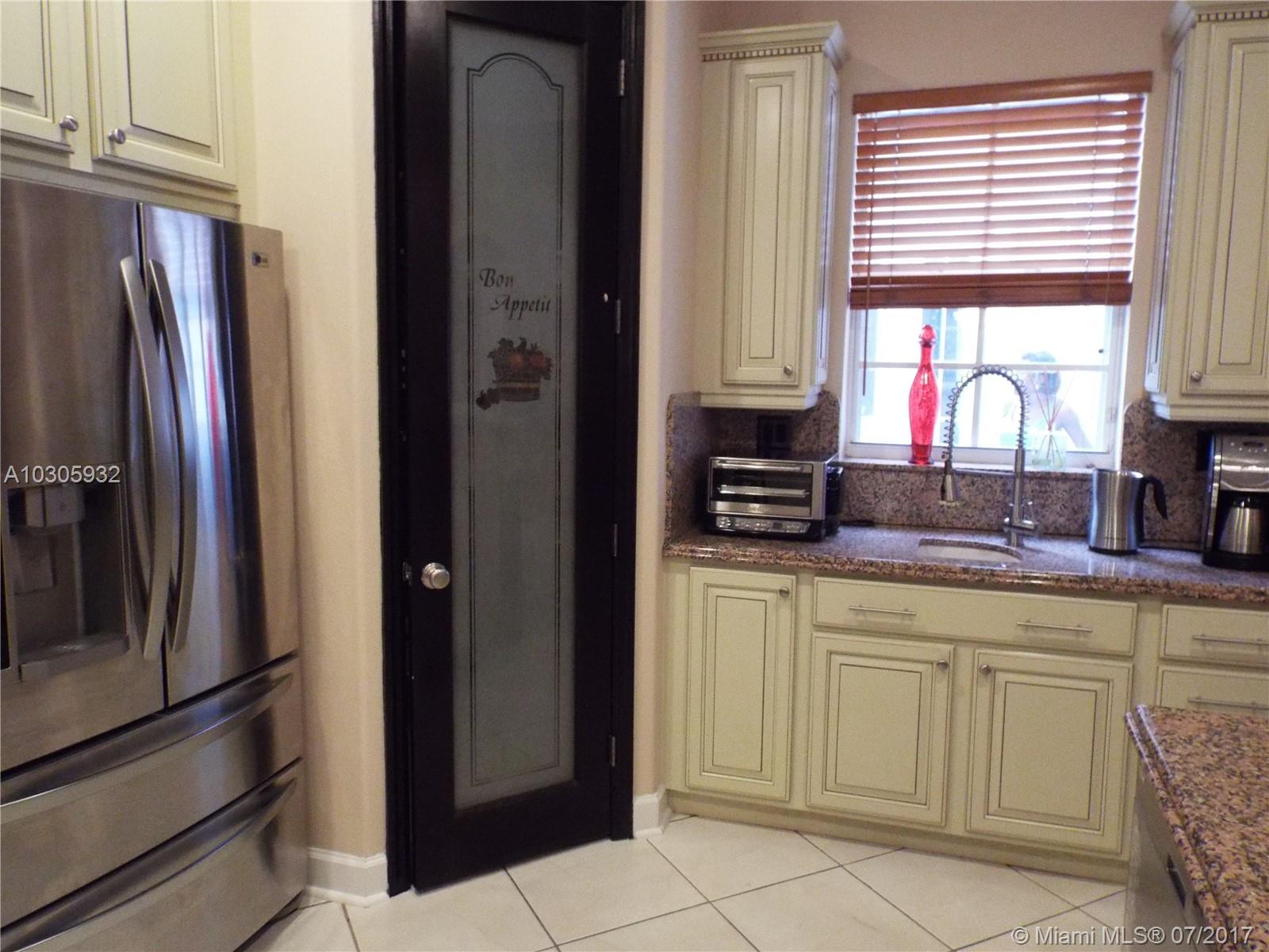 DORAL ISLES VENETIA - Residential Lease