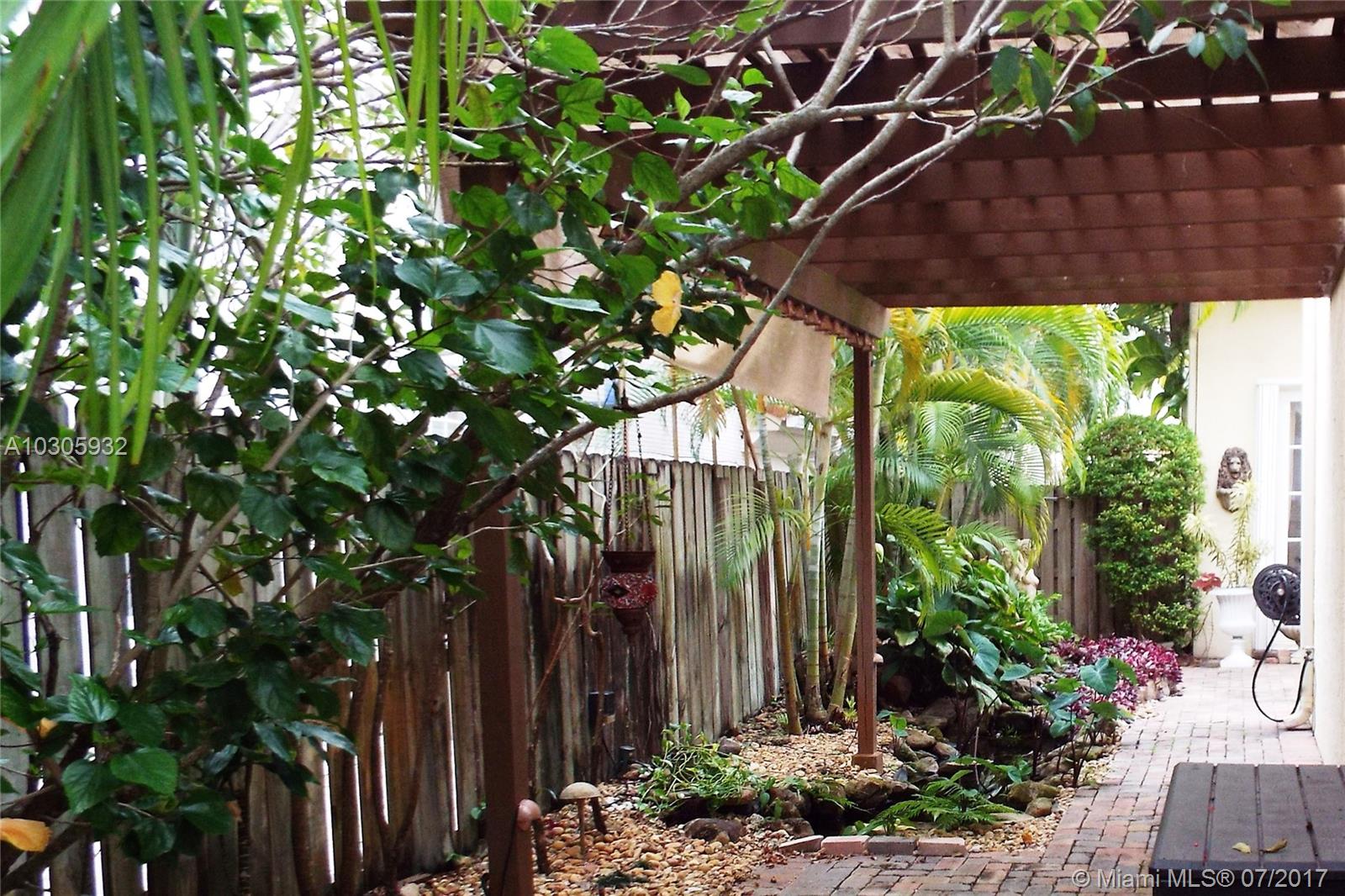 DORAL ISLES VENETIA - Residential Lease