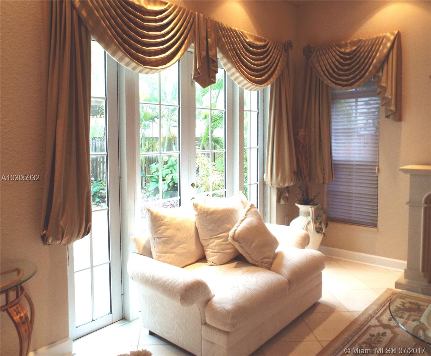 DORAL ISLES VENETIA - Residential Lease