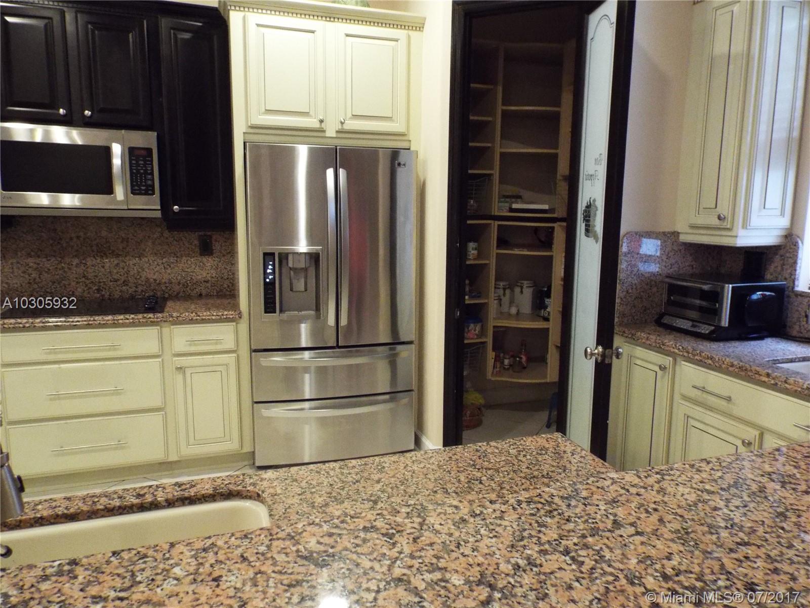 DORAL ISLES VENETIA - Residential Lease