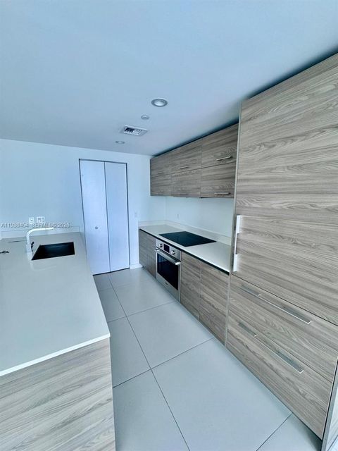 1300 S Miami Ave 1604 Miami FL 33130