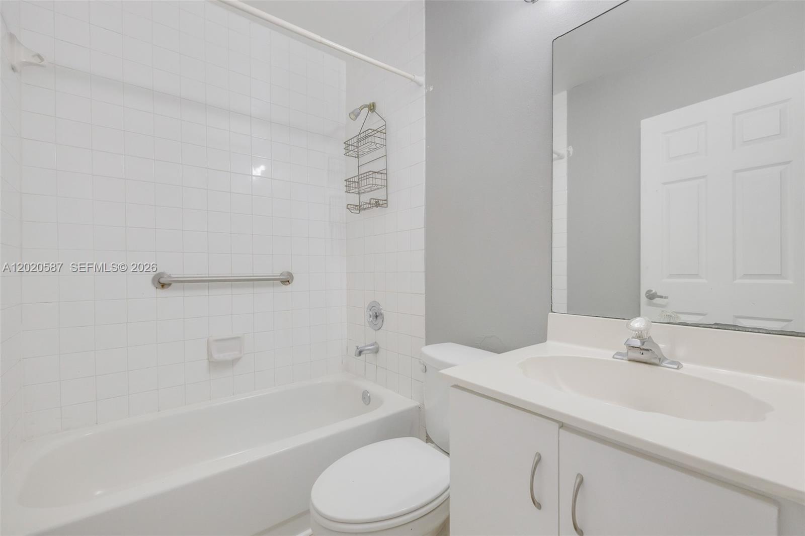 SAGA BAY TOWNHOMES - Residential
