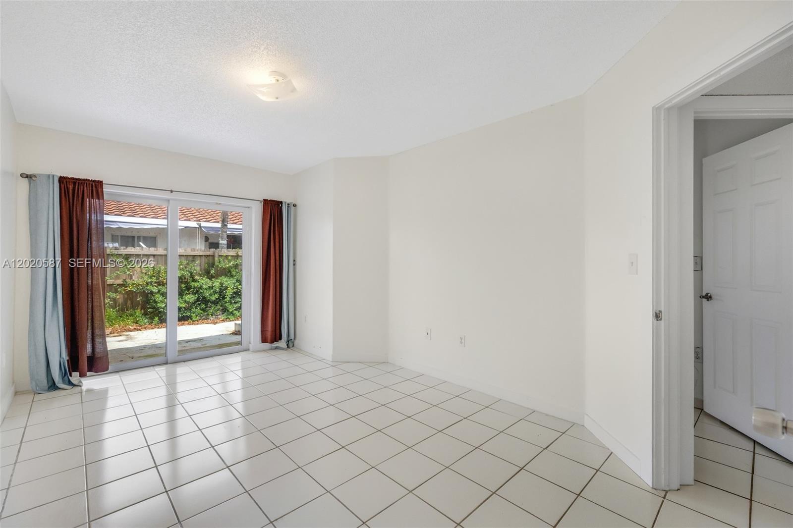 SAGA BAY TOWNHOMES - Residential