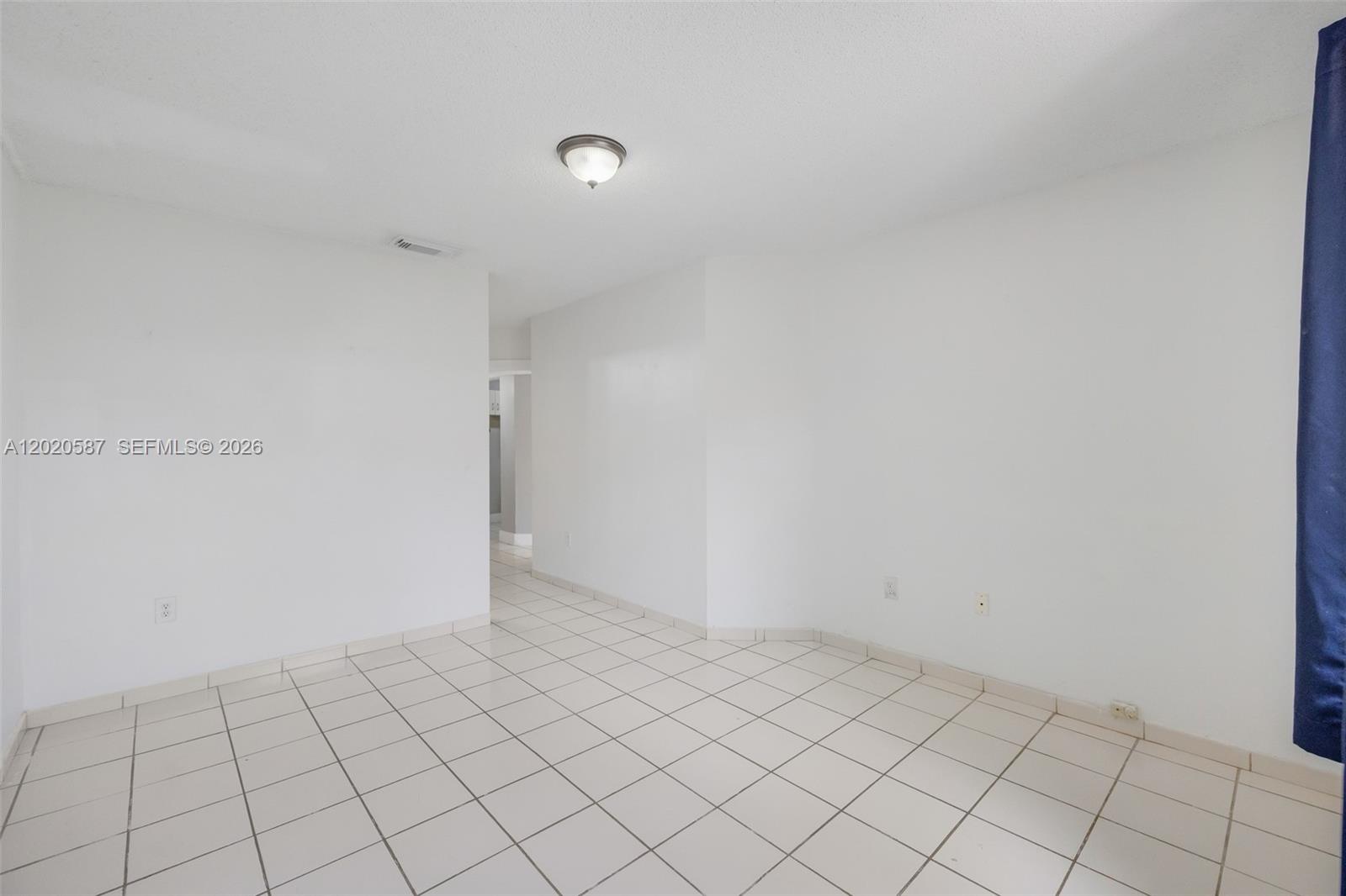 SAGA BAY TOWNHOMES - Residential