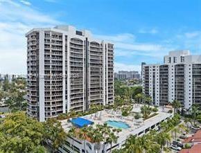 HARBOR TOWERS - Residential