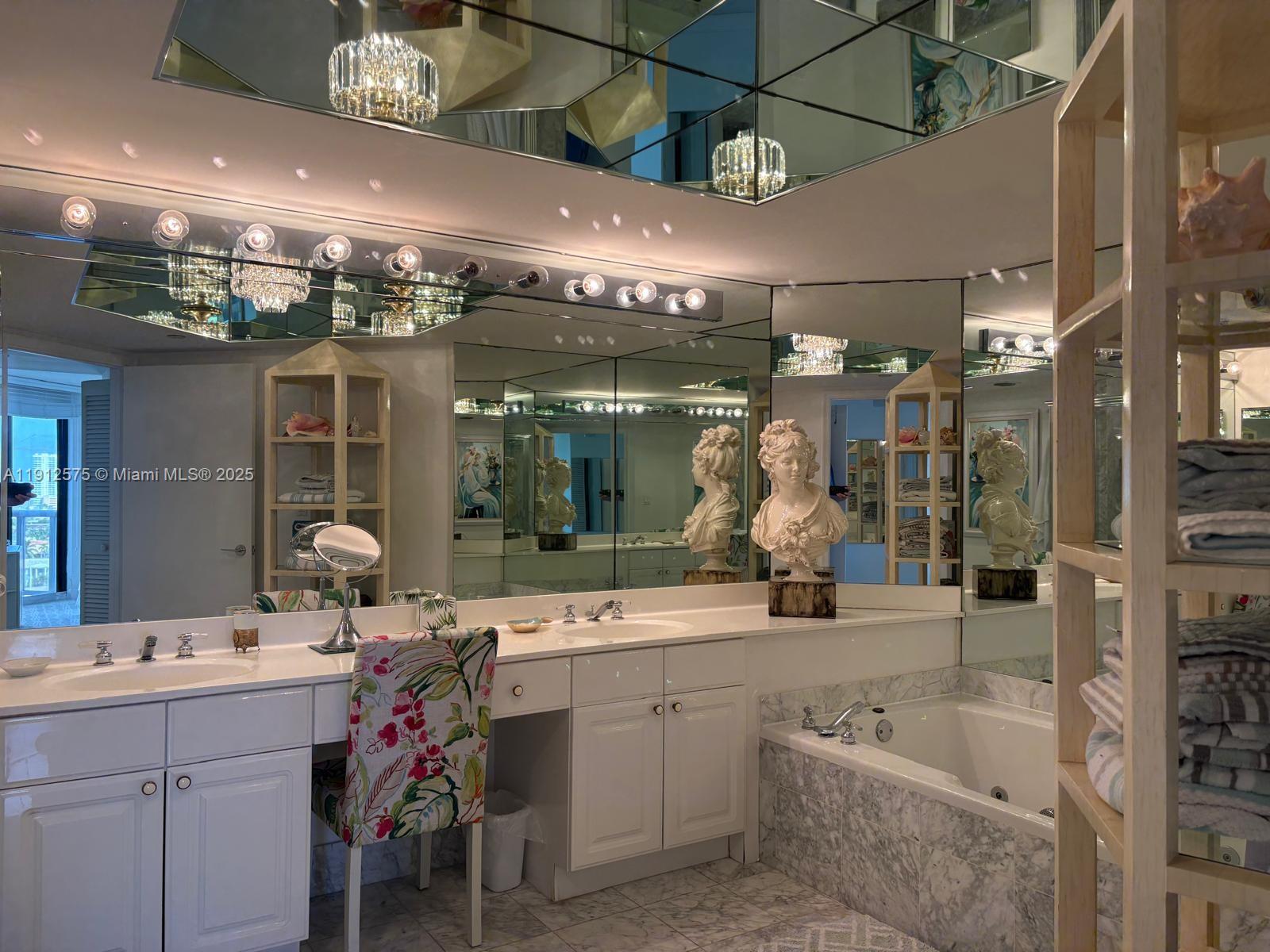 HARBOR TOWERS - Residential