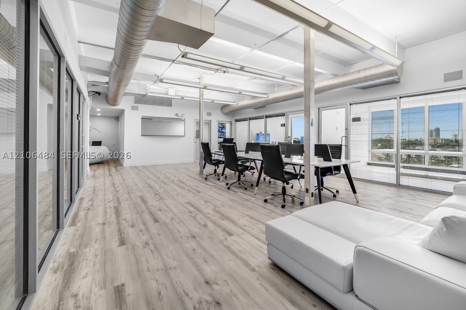 1680 Michigan Avenue PH5
