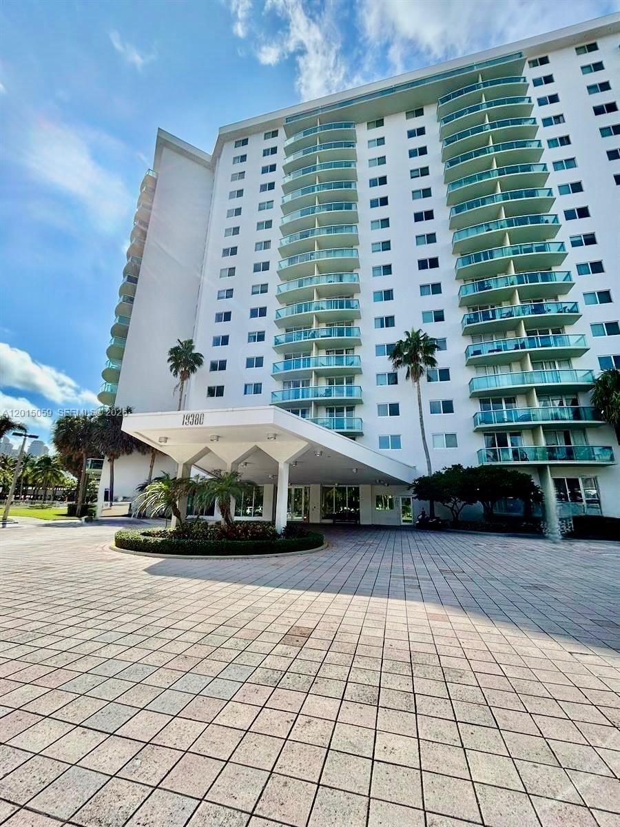 OCEANVIEW BUILDING B COND - Residential Lease
