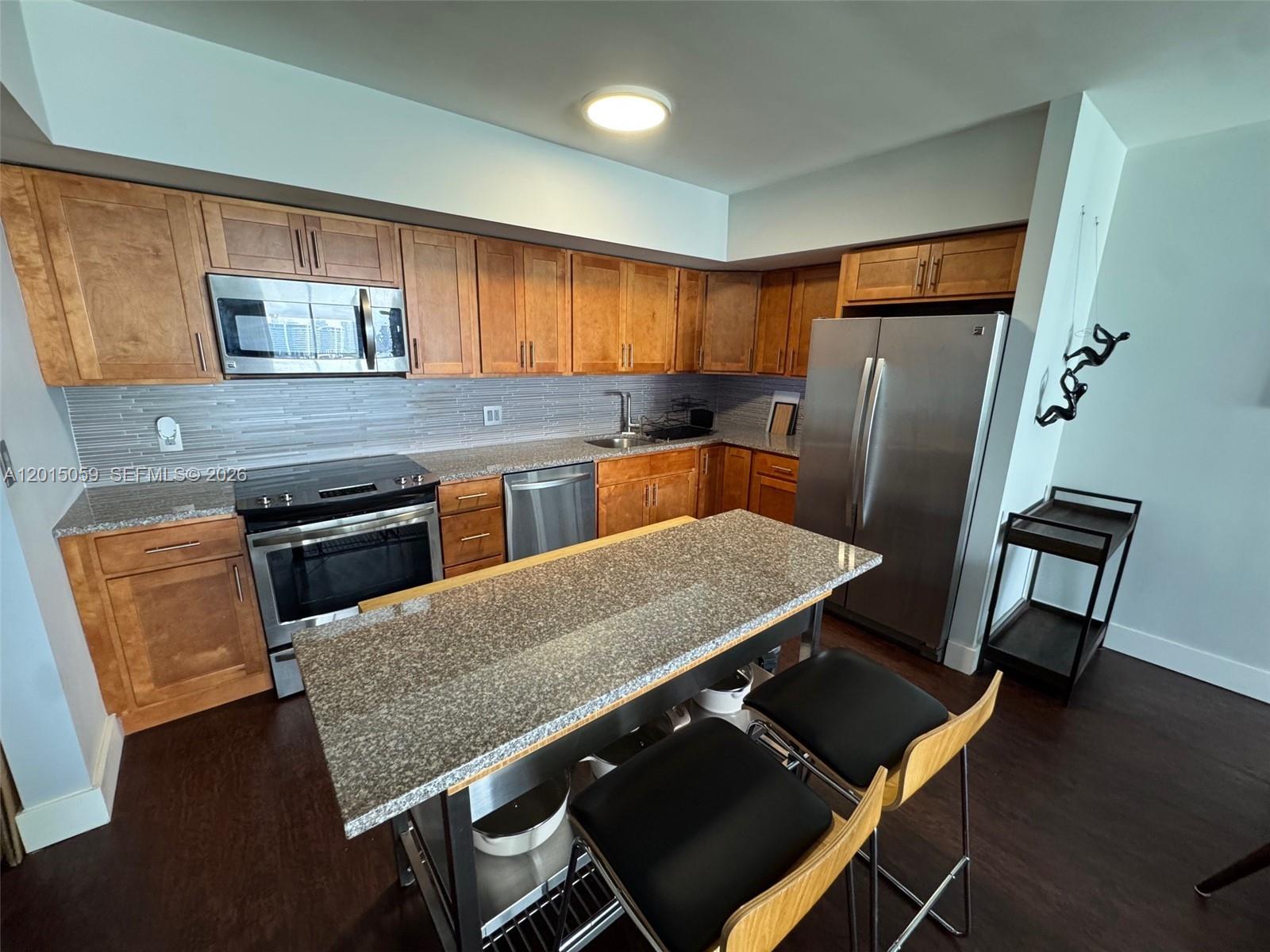 OCEANVIEW BUILDING B COND - Residential Lease