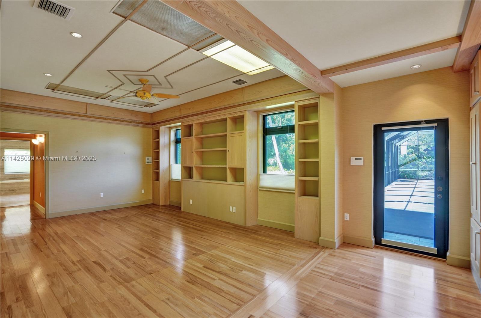 RIDGELINE ESTATES - Residential