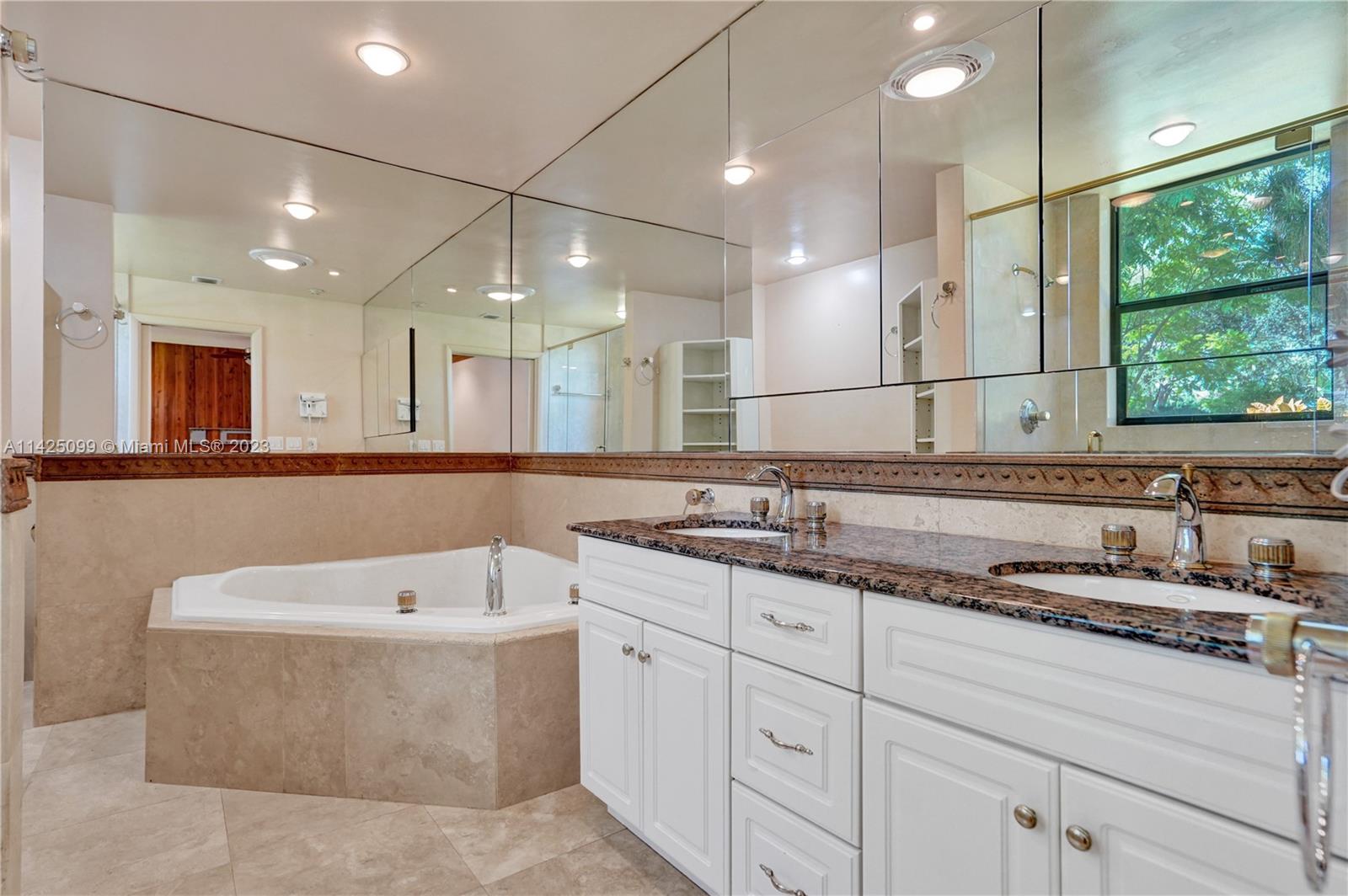 RIDGELINE ESTATES - Residential