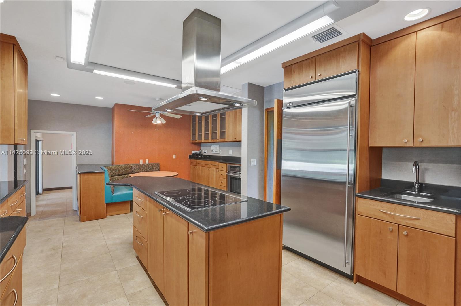 RIDGELINE ESTATES - Residential