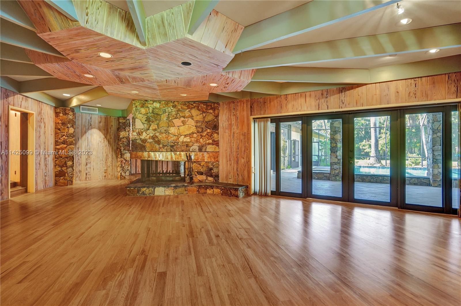 RIDGELINE ESTATES - Residential