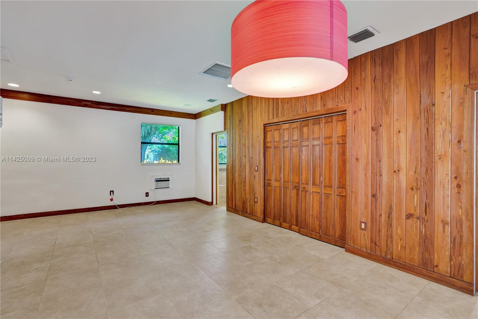 RIDGELINE ESTATES - Residential