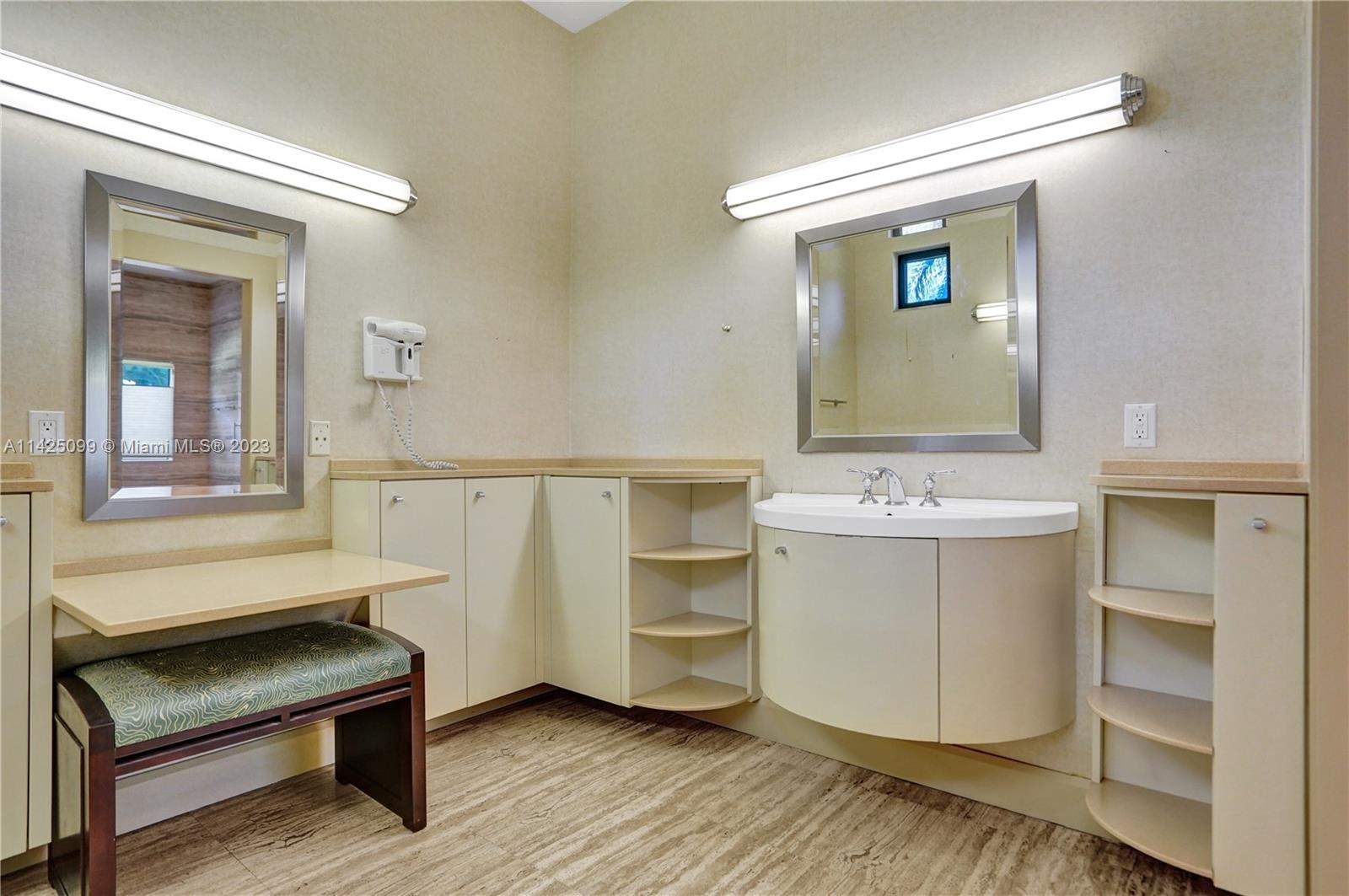 RIDGELINE ESTATES - Residential