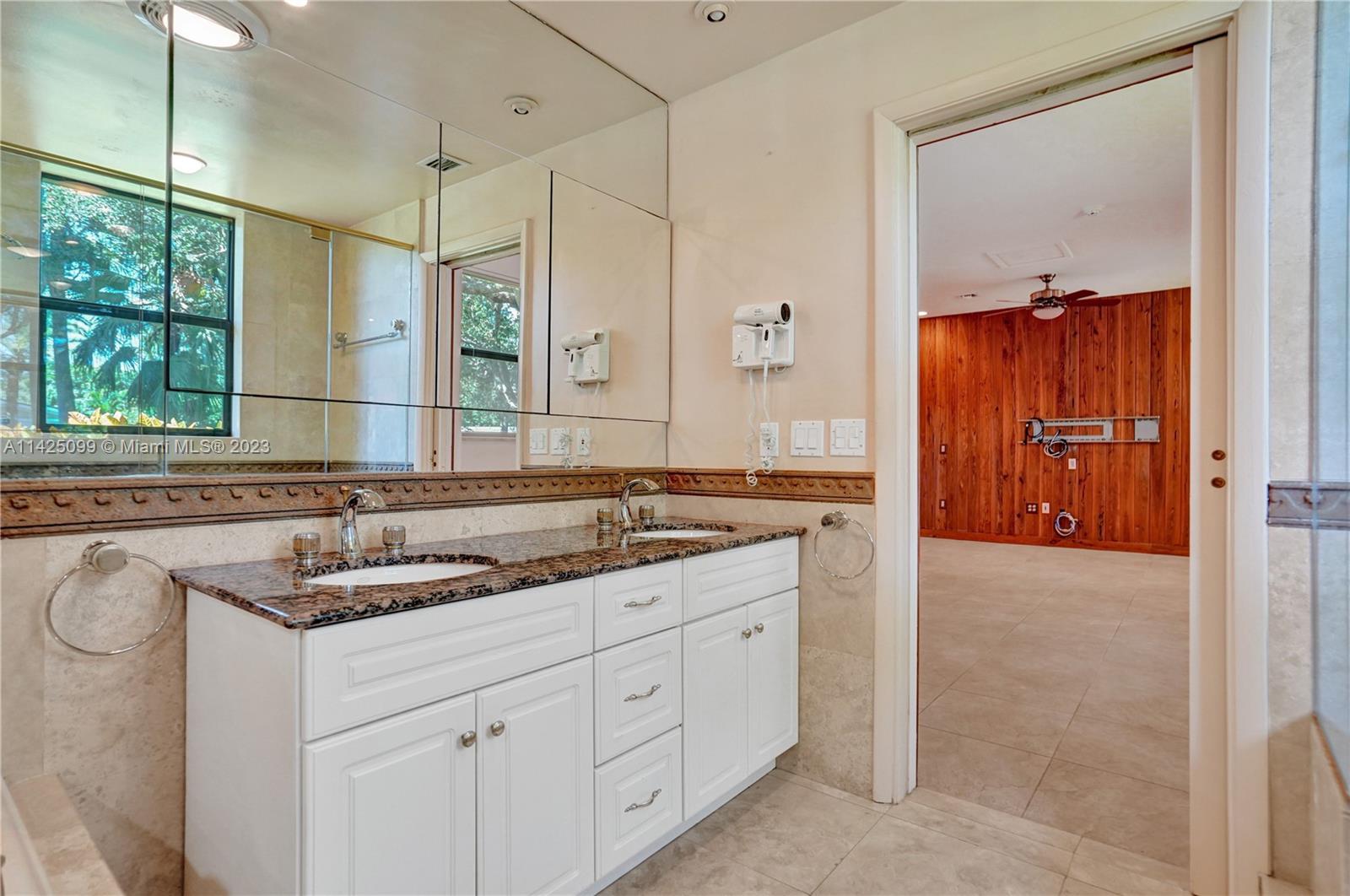 RIDGELINE ESTATES - Residential