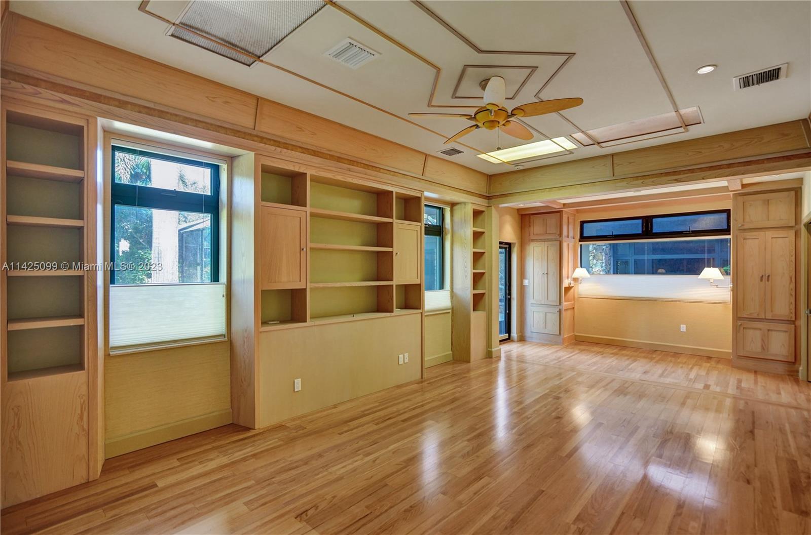 RIDGELINE ESTATES - Residential