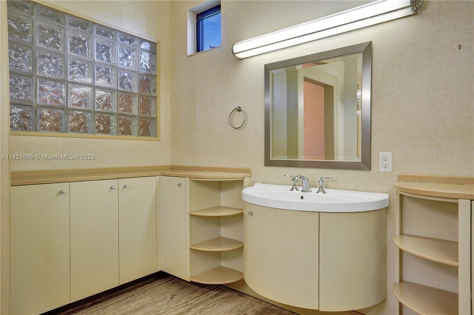 RIDGELINE ESTATES - Residential