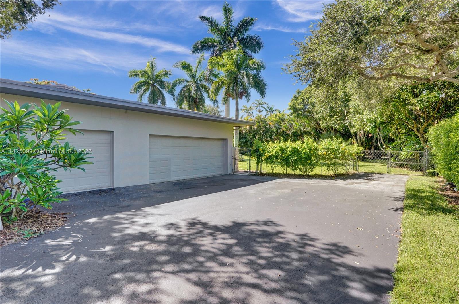 RIDGELINE ESTATES - Residential