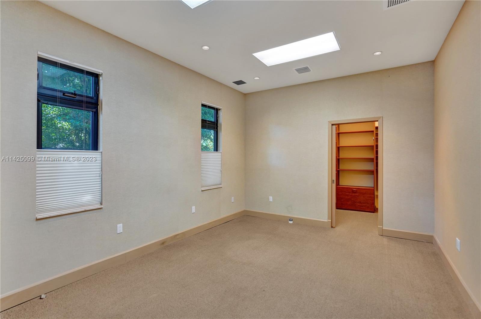 RIDGELINE ESTATES - Residential