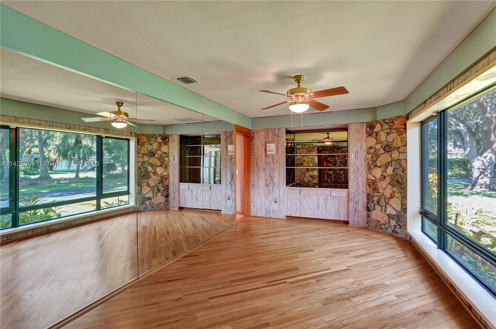 RIDGELINE ESTATES - Residential