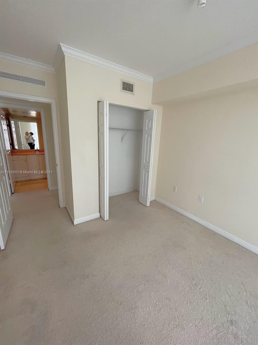 DUO CONDO WEST - Residential Lease