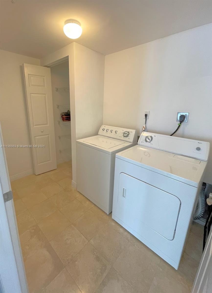 DUO CONDO WEST - Residential Lease