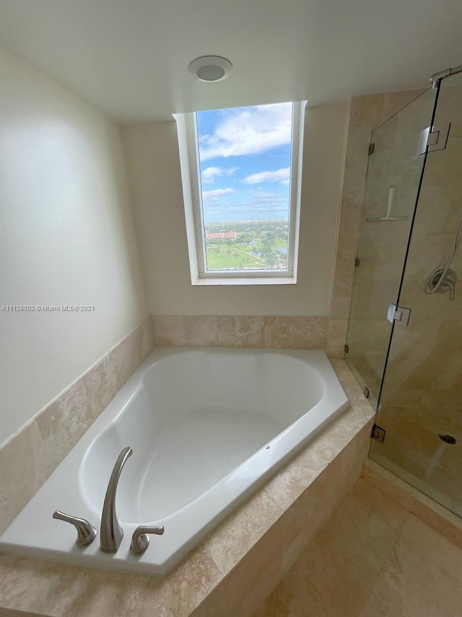 DUO CONDO WEST - Residential Lease