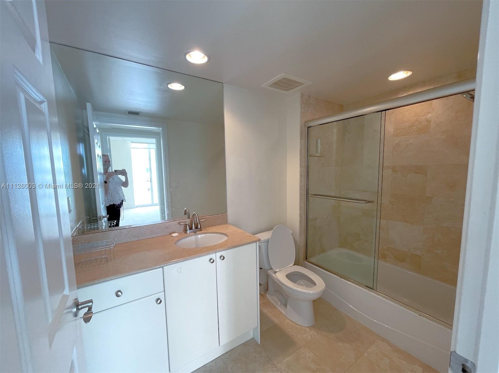 DUO CONDO WEST - Residential Lease