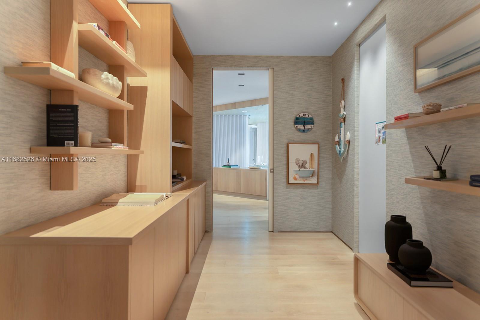 CONTINUUM ON SOUTH BEACH - Residential