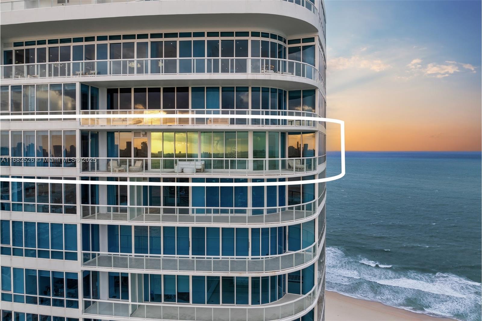 CONTINUUM ON SOUTH BEACH - Residential