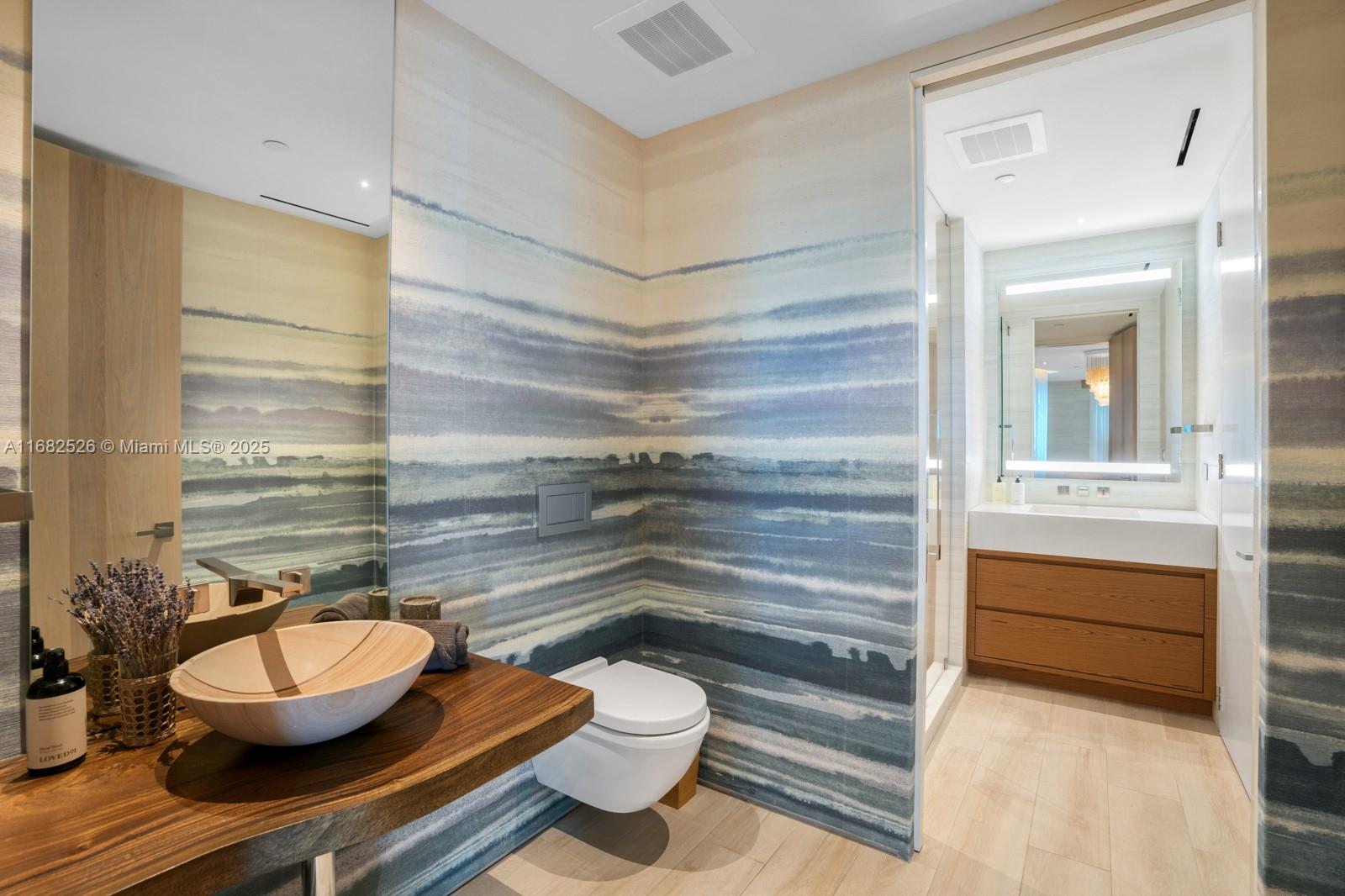 CONTINUUM ON SOUTH BEACH - Residential