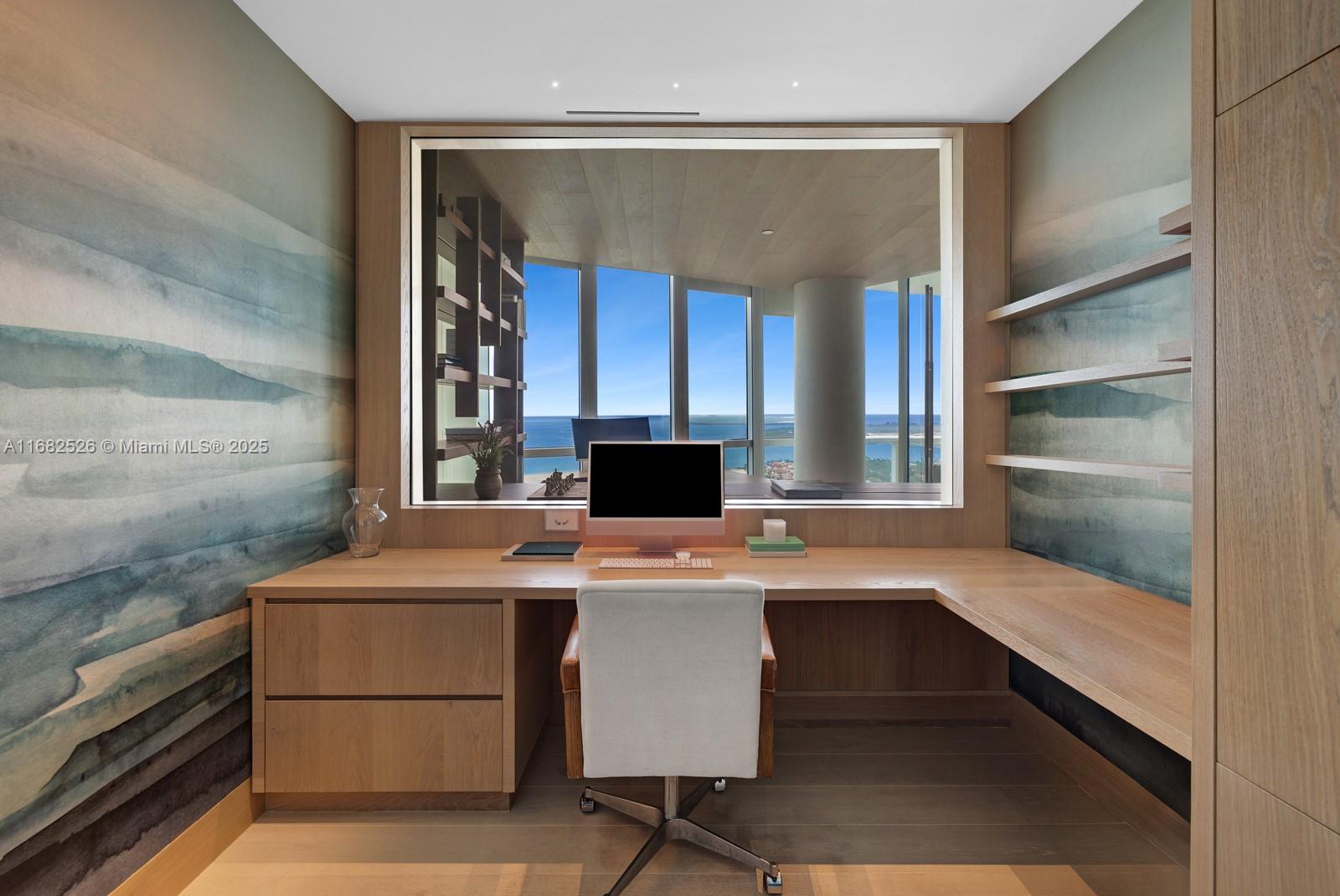 CONTINUUM ON SOUTH BEACH - Residential