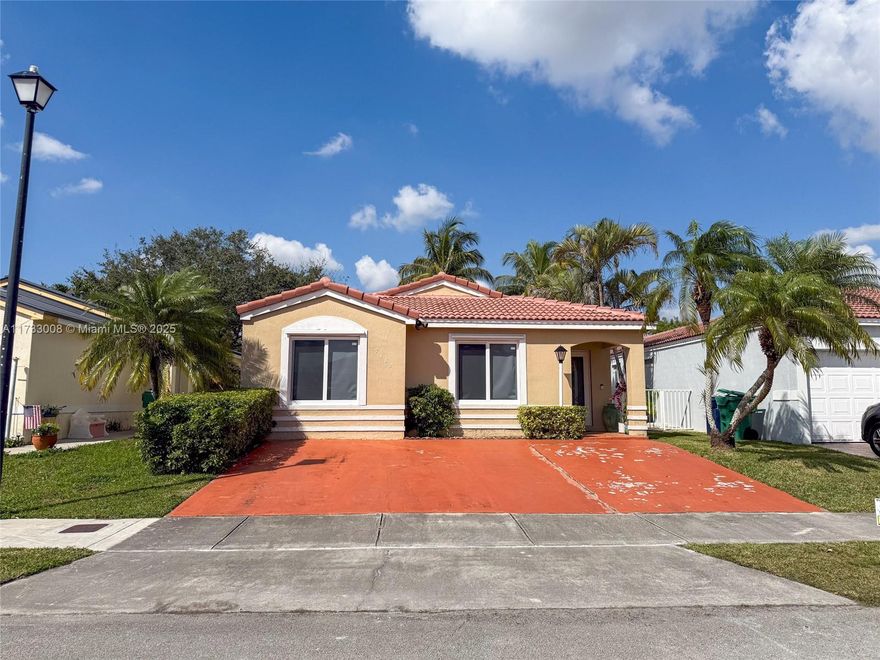 Cozy Home for Sale in Serena Lakes. 3 bedrooms and 2 bathrooms. Open Kitchen/Family Room. Newly installed and fully paid Impact Windows and Doors. Perfect Home for a new family in a quiet neighborhood. Low Association and Taxes.