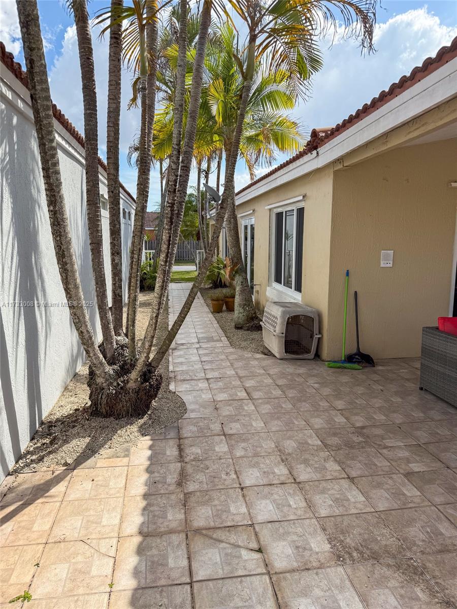 WEITZER SERENA LAKES WEST - Residential
