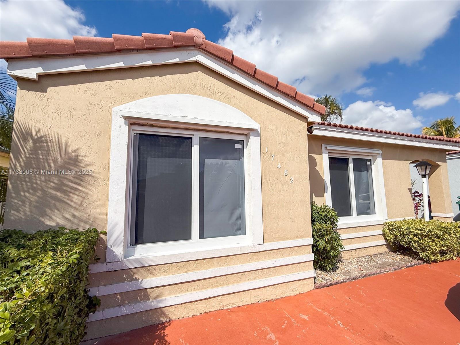 WEITZER SERENA LAKES WEST - Residential