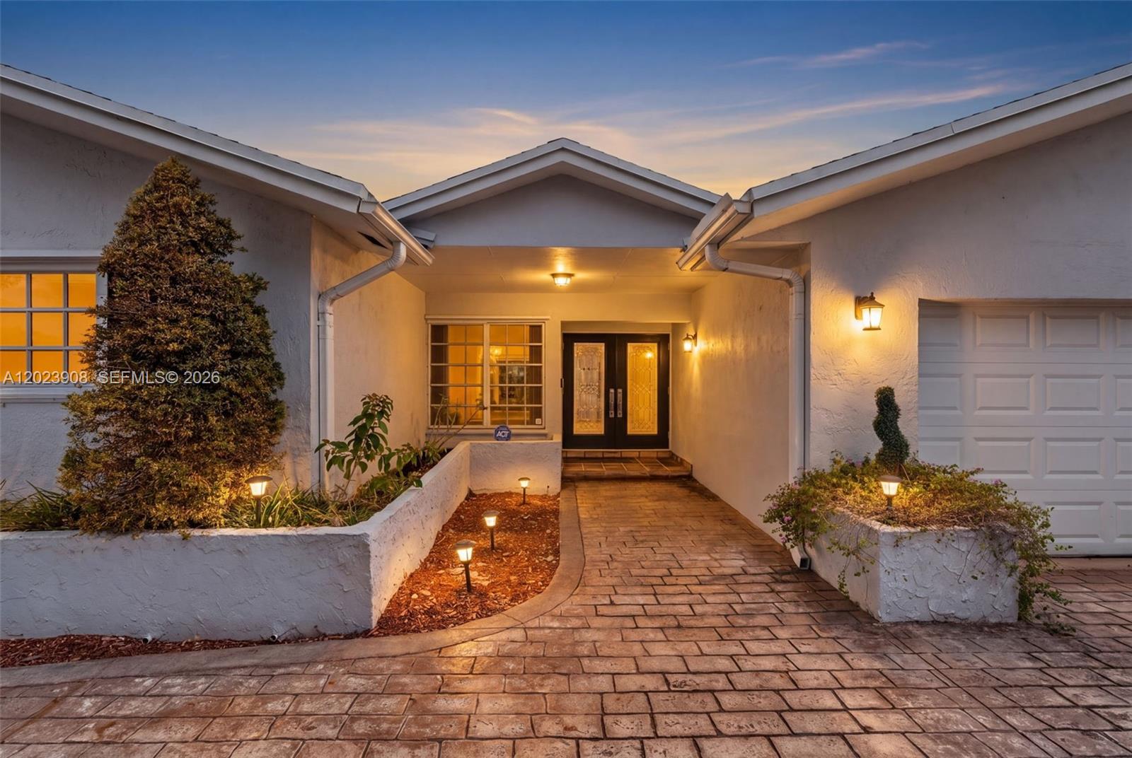 CARAVEL COUNTRY - Residential