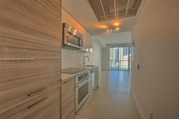 Rental Property at 1300 Brickell Bay Dr 2013, Miami, Broward County, Florida - Bathrooms: 1  - $2,800 MO.
