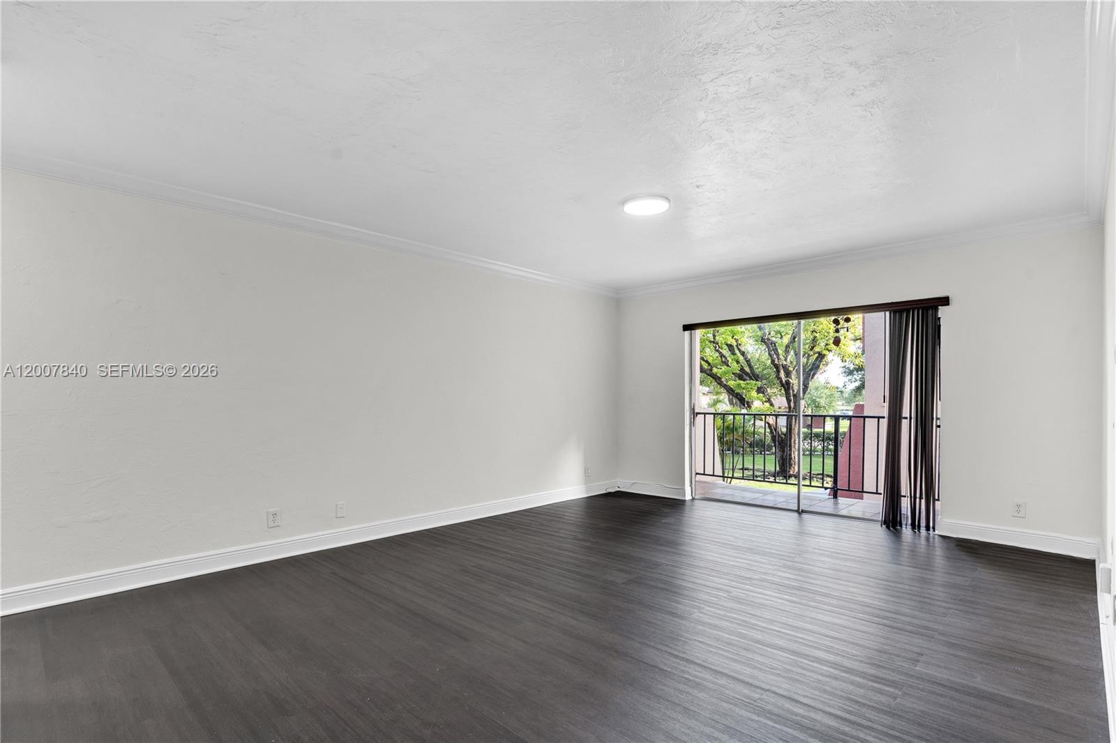 13715 Kendale Lakes Cir A-211