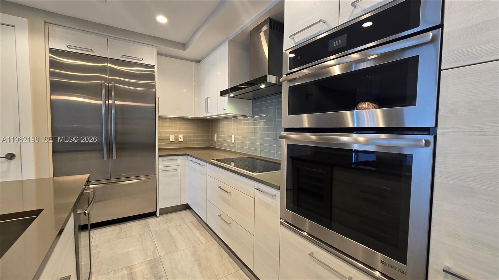 100 E Las Olas Blvd 2202